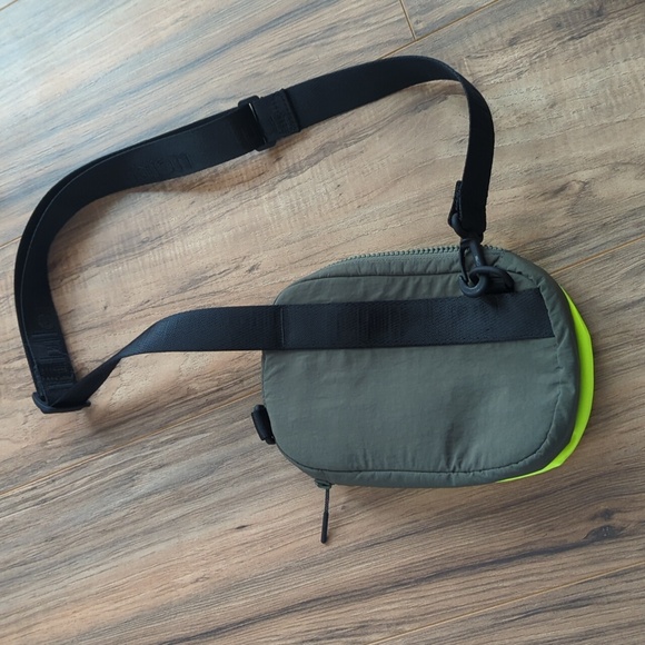 lululemon athletica Navy Blue, Green And Chartreuse Sling Bag. NWOT - Picture 3 of 11